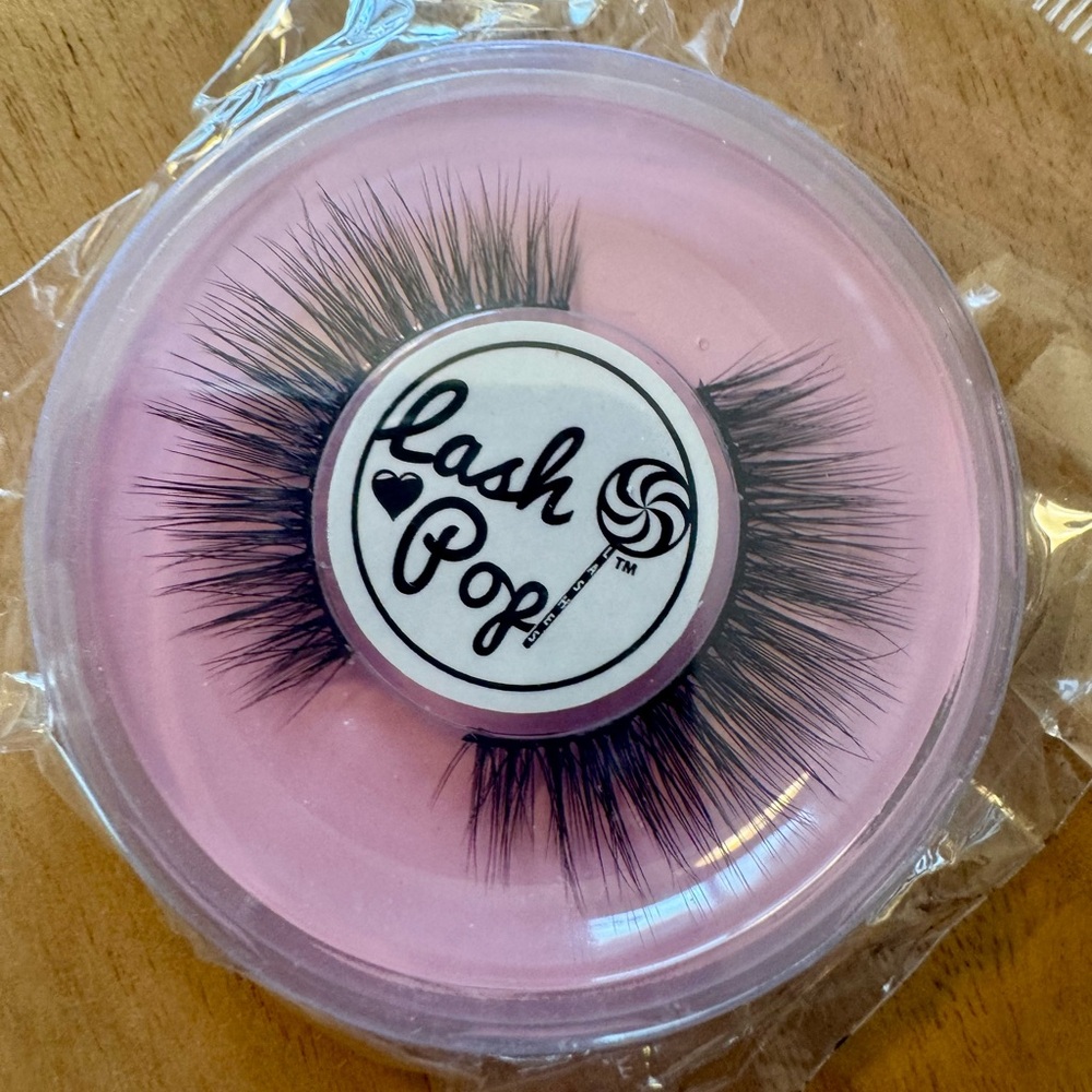Lash Pop New/unopened Lashes Set - Picture 3 of 5